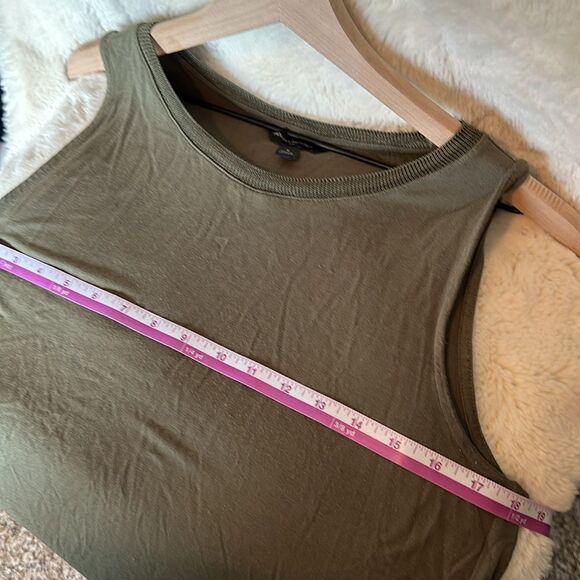 Banana Republic Small Long Tank - Picture 5 of 5